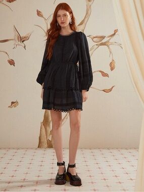 FARM Rio Black Long-Sleeve Lace Tiered Mini Dress Sz M NEW
